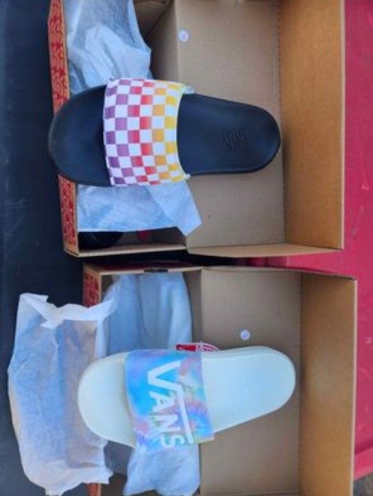 Woman's Vans Slides