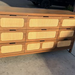 Like New Rattan Woven 9-Drawer Storage Dresser Cabinet