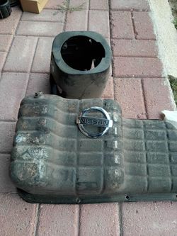 Vendo estás partes sandwich del volante extra cab sello de Nissan y carte modelo 94 a 97