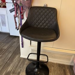 Black salon chair