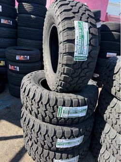 🚨🚨vendo set de llantas Lt 285 70 17 Royal Black M/T