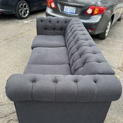 Loveseat 