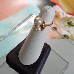 Ladies Pearl Ring