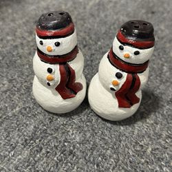 Snowman Salt & Pepper Shakers 