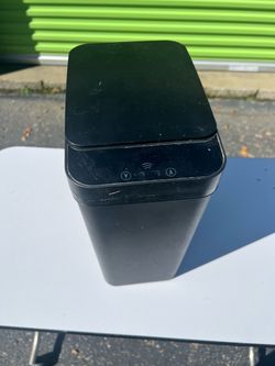 Slim Motion Sensor Smart Trash Can (2-2.5 Gallon) – Touchless Black Bin