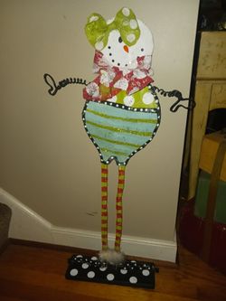 Tall primitive snowman girl
