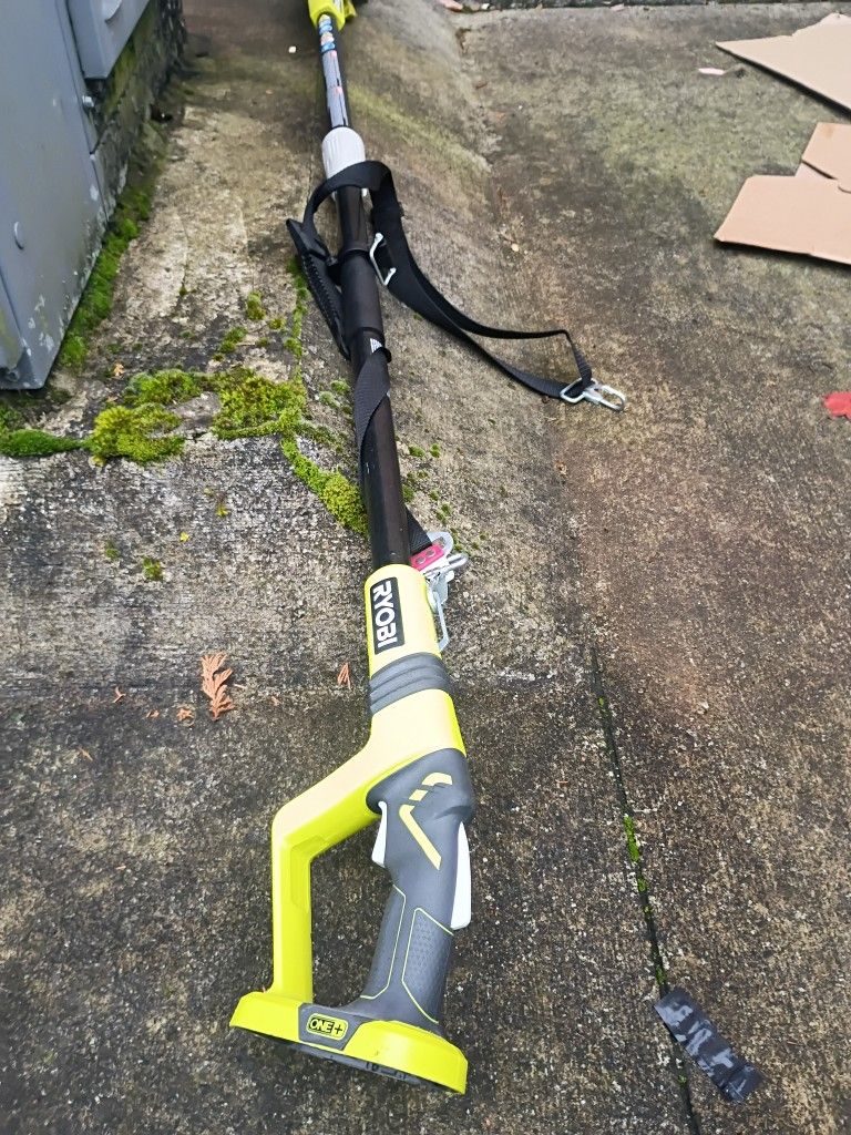 Ryobi 18V 8 in. Cordless Oil-Free Pole Saw (Tool Only)