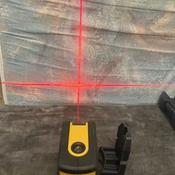 DEWALT DW0822 165-ft Self-Leveling Cross-Line & Plumb Spot Red Laser Level
