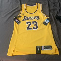 Women’s Laker Jersey 