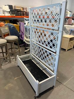 New - Raised Garden Bed