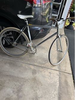Felt fixie bike single speed and was over $700 new.