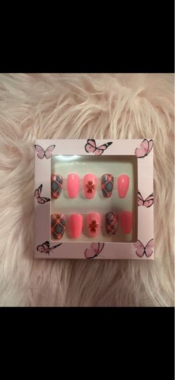 Press-On Nails Pink Plaid Floral Design