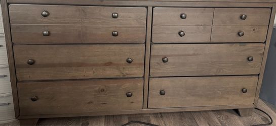 6-Drawer Dresser & 3-Drawer Nightstand