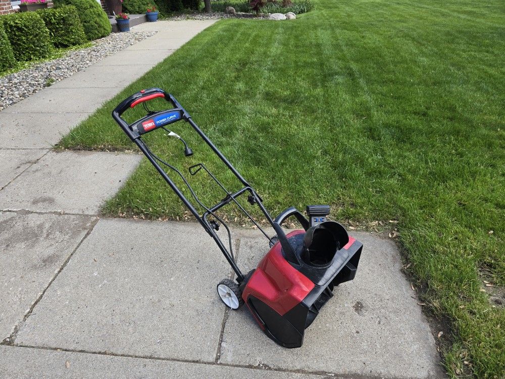 Toro Power Curve 18" Corded Snow Blower