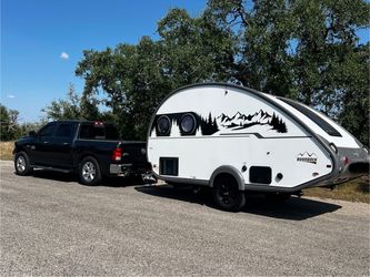 Teardrop Camper/Rv, sleeps 2-4, lightweight, fiberglass clam shell