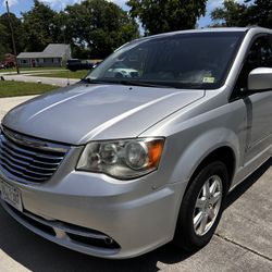2012 Chrysler Town & Country