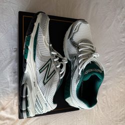 New Balance 860v2 ALD Size 9 USM