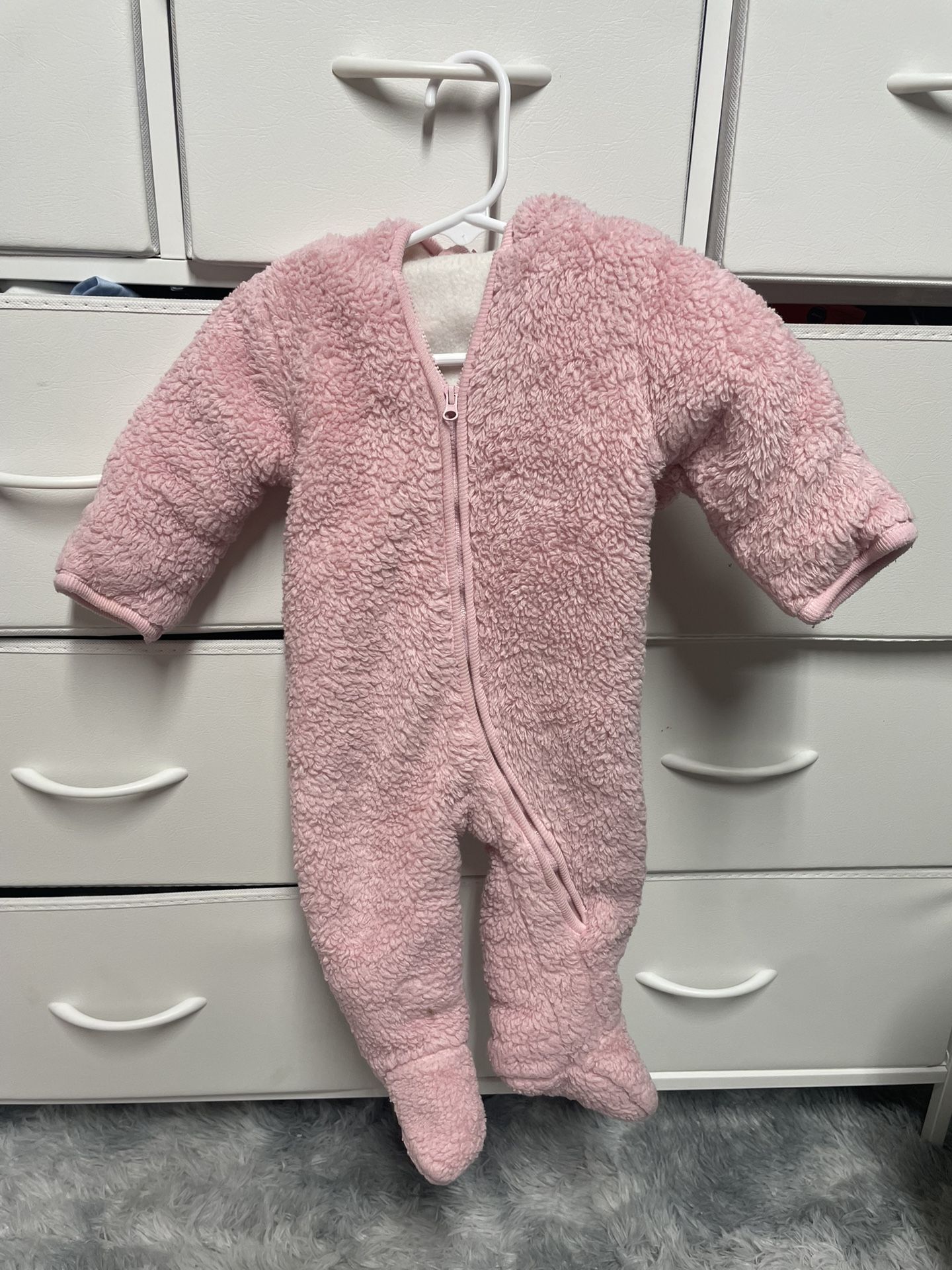 Children’s Place 6-9M Snow Suit.