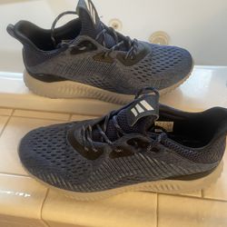 Men’s Adidas Bounce Shoes, Size 8