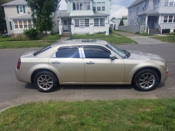 07 Chrysler 300 AWD loaded Touring for Sale in Chicopee, MA - OfferUp