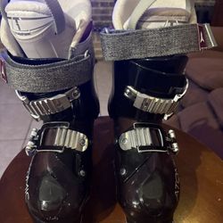 Ladies Ski Boots