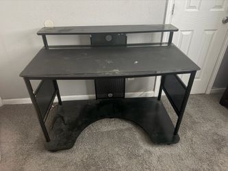 Computer desk