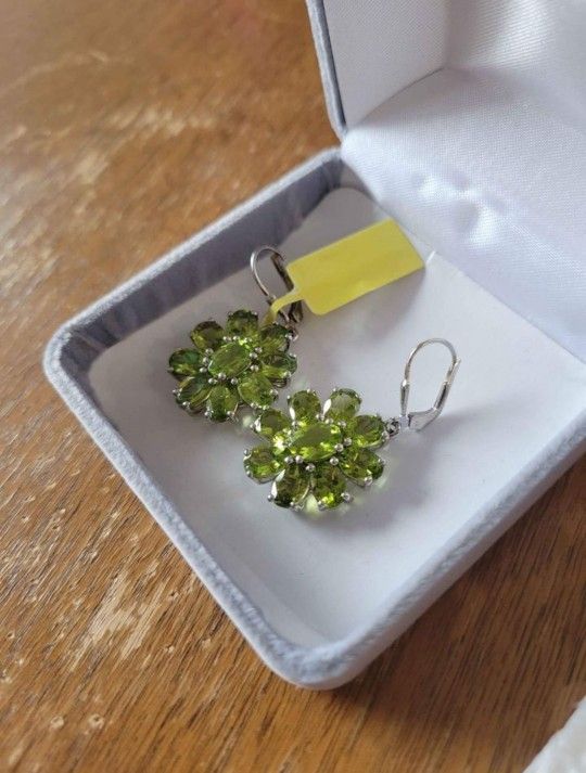 Peridot Earings 