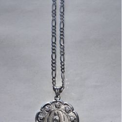 925 Silver Chain And Pendant 