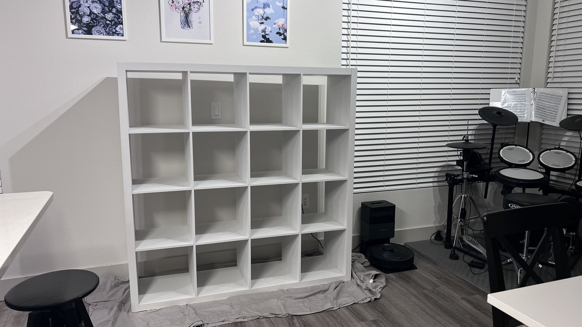 16-Cube Storage Organizer