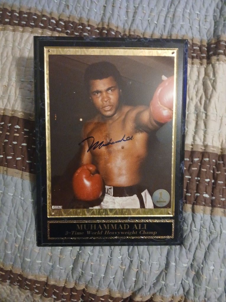 Muhammad Ali 3 Times World Heavyweight Champ Signed Autograph Plaque