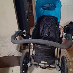 Jogging Stroller For Baby Just Missing A Bar Goes On Top But In Good Condition 