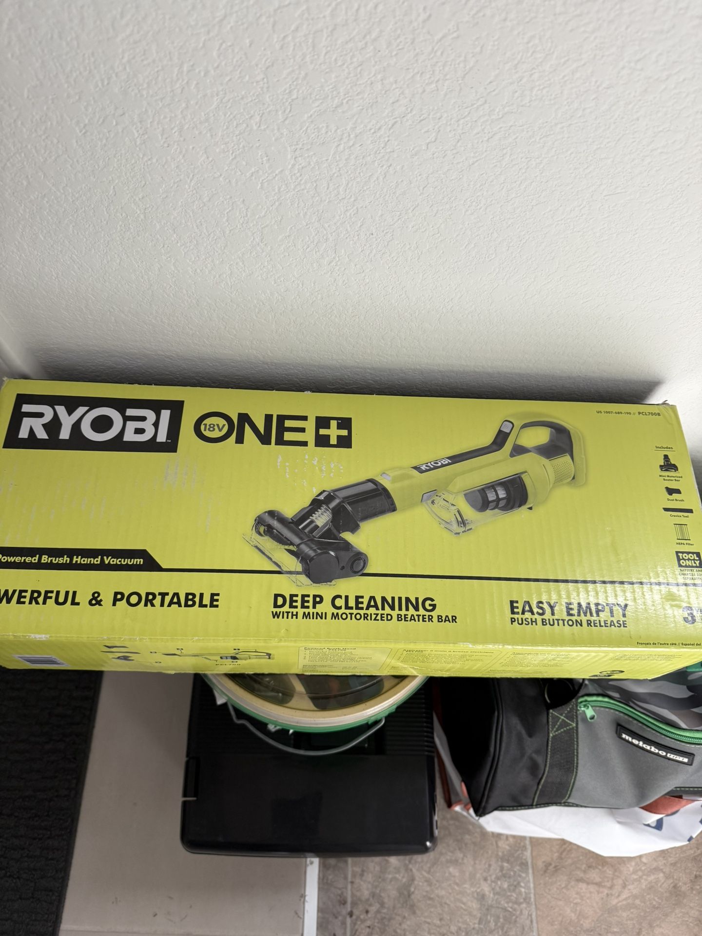 Ryobi 18v One+ Powered Brush Hand Vacuum