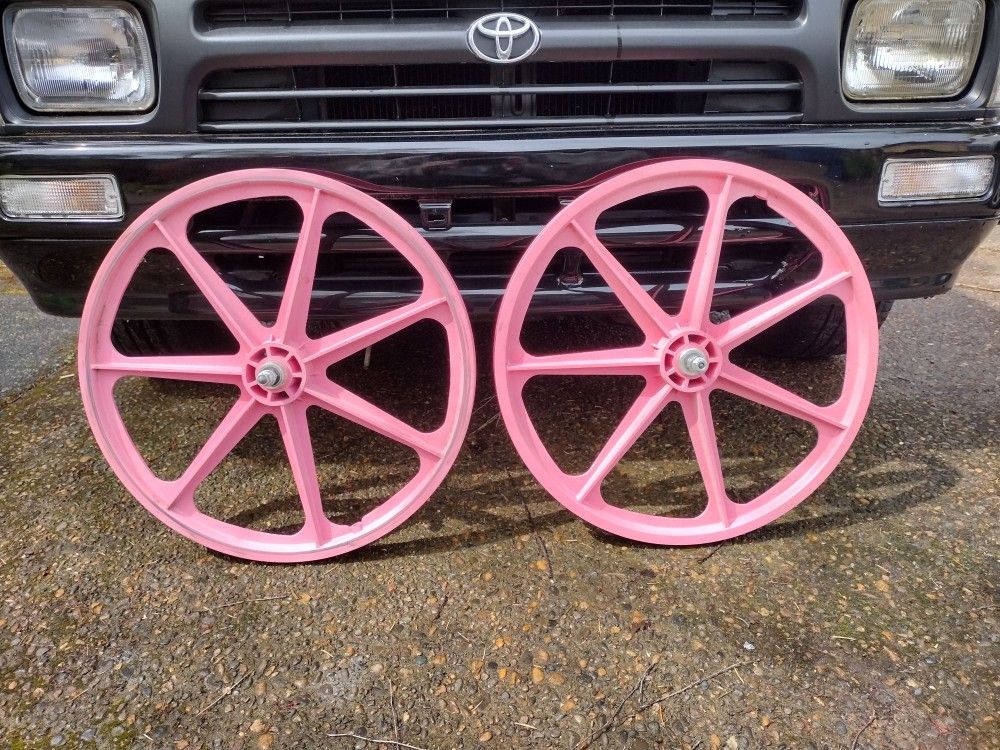 24" Skyway Bmx Mags Minor Brake Rub