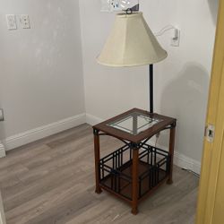 Magazine Rack With Lamp