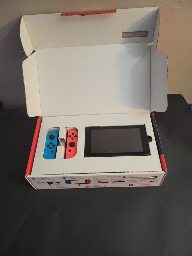 Nintendo Switch  + MARIO KART 8