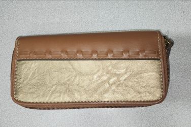 Women's Zip Around Wallet