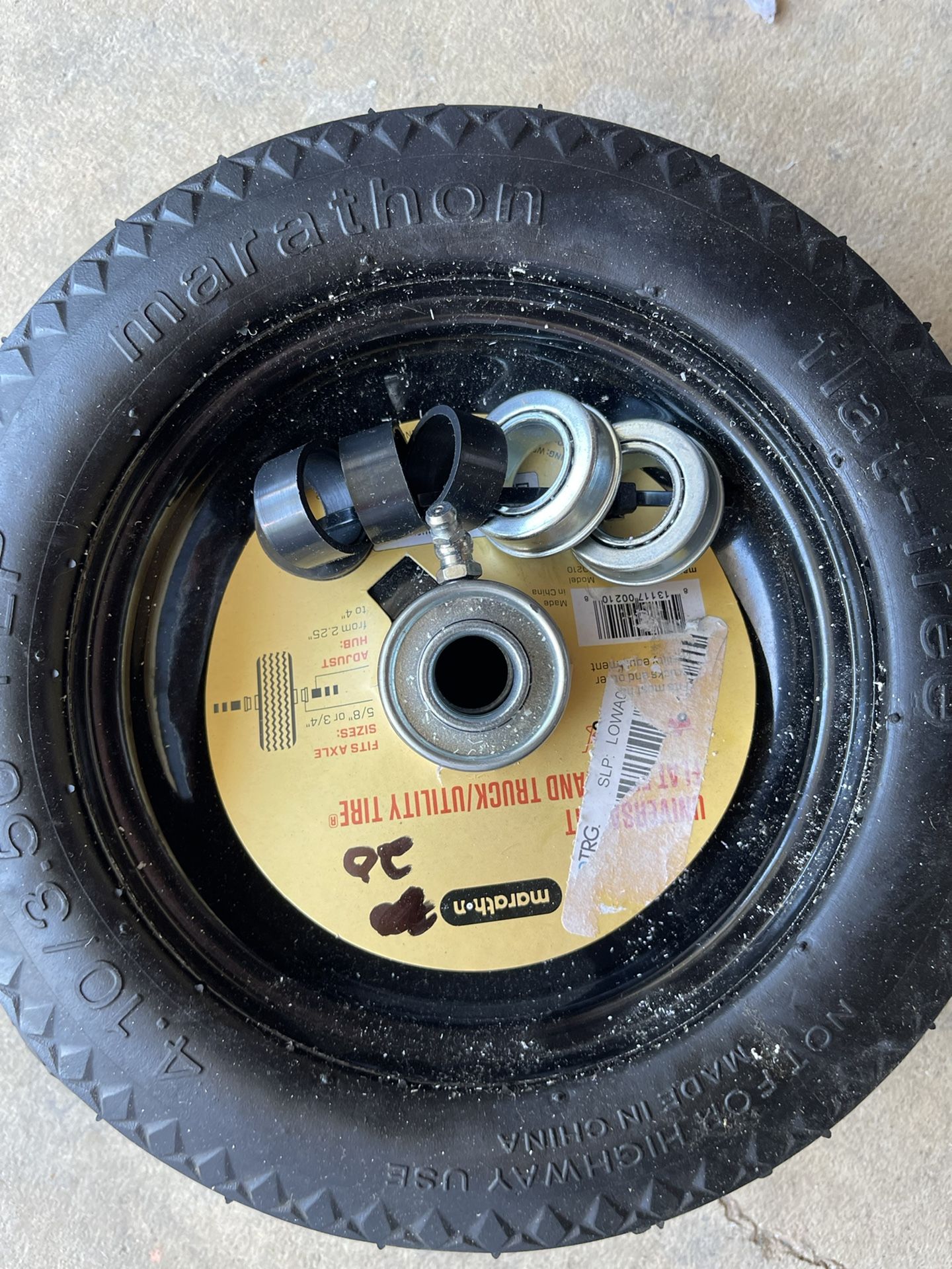 Utility dolly tire