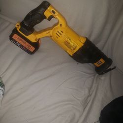20V Dewalt Resipricating Saw W/ Universal  Lithium  Battery 
