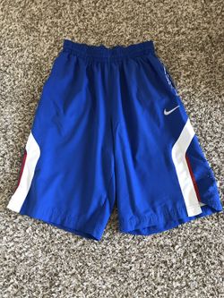 Nike basketball shorts size medium
