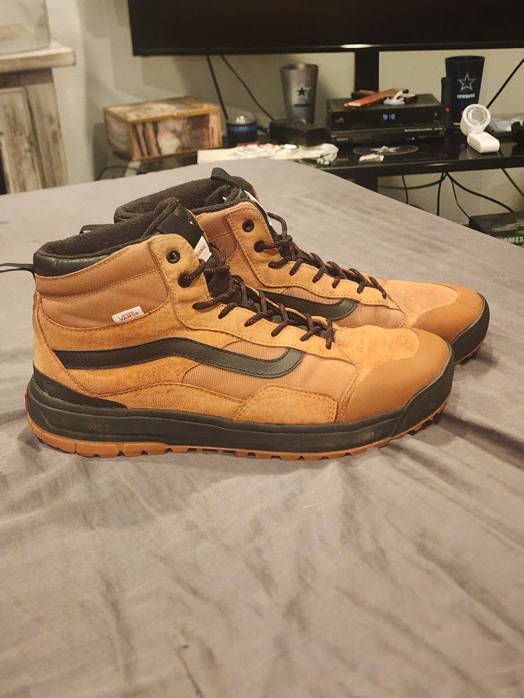 Men's Vans Boots Size 12