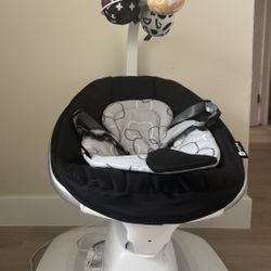 4moms MamaRoo Multi-motion Baby Swing Chair