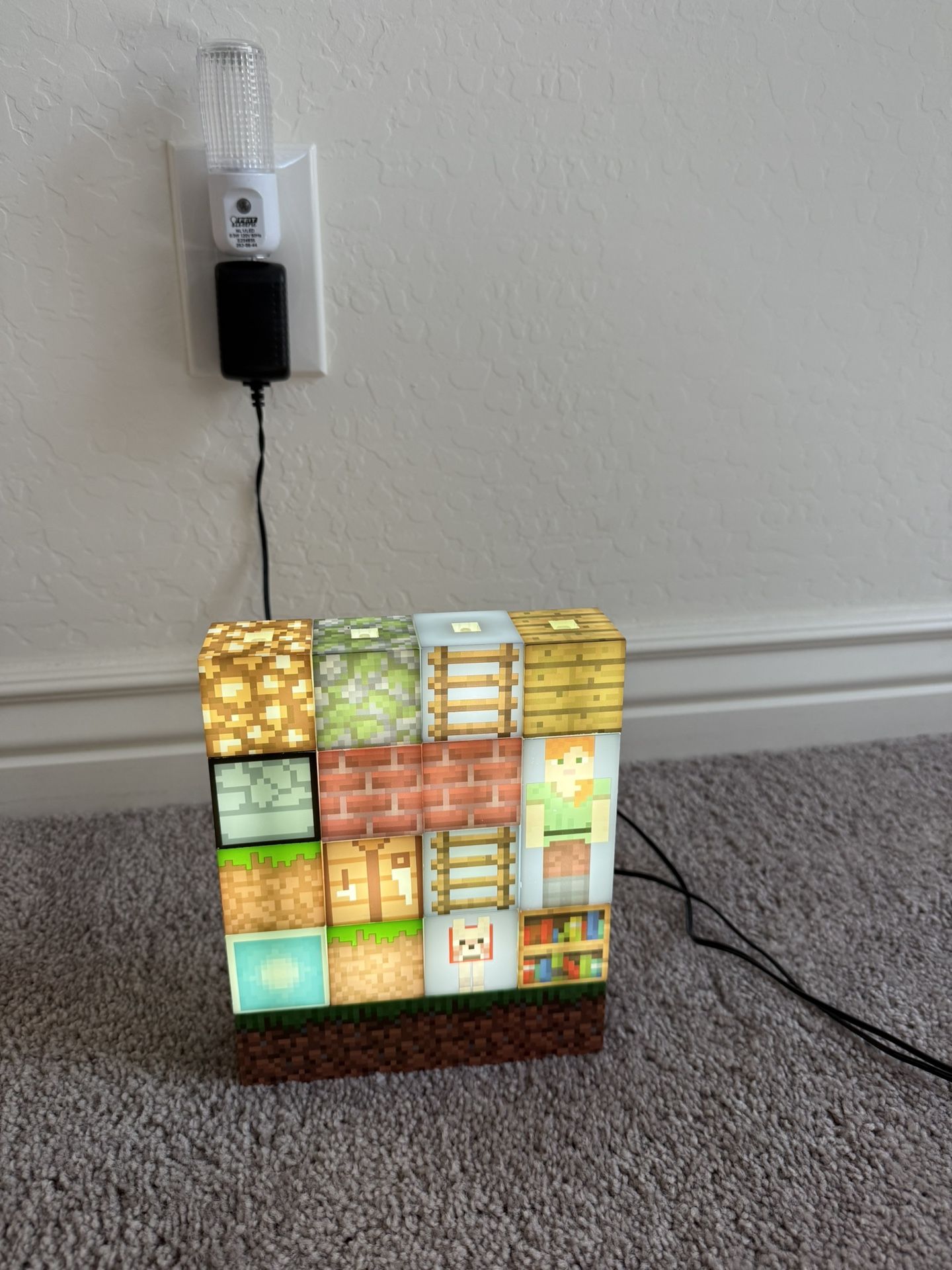 Officially Licensed Paladone Minecraft Building Block Night Light