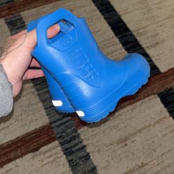 Size 6C Rain Boots