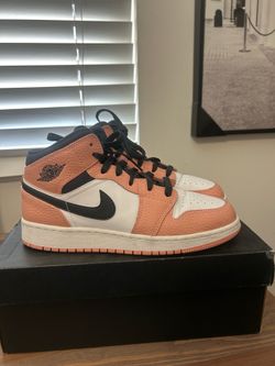 Air Jordan 1 Mid (GS) 6.5 Y