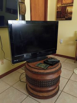 36" Vizio HDMI TV W/Remote