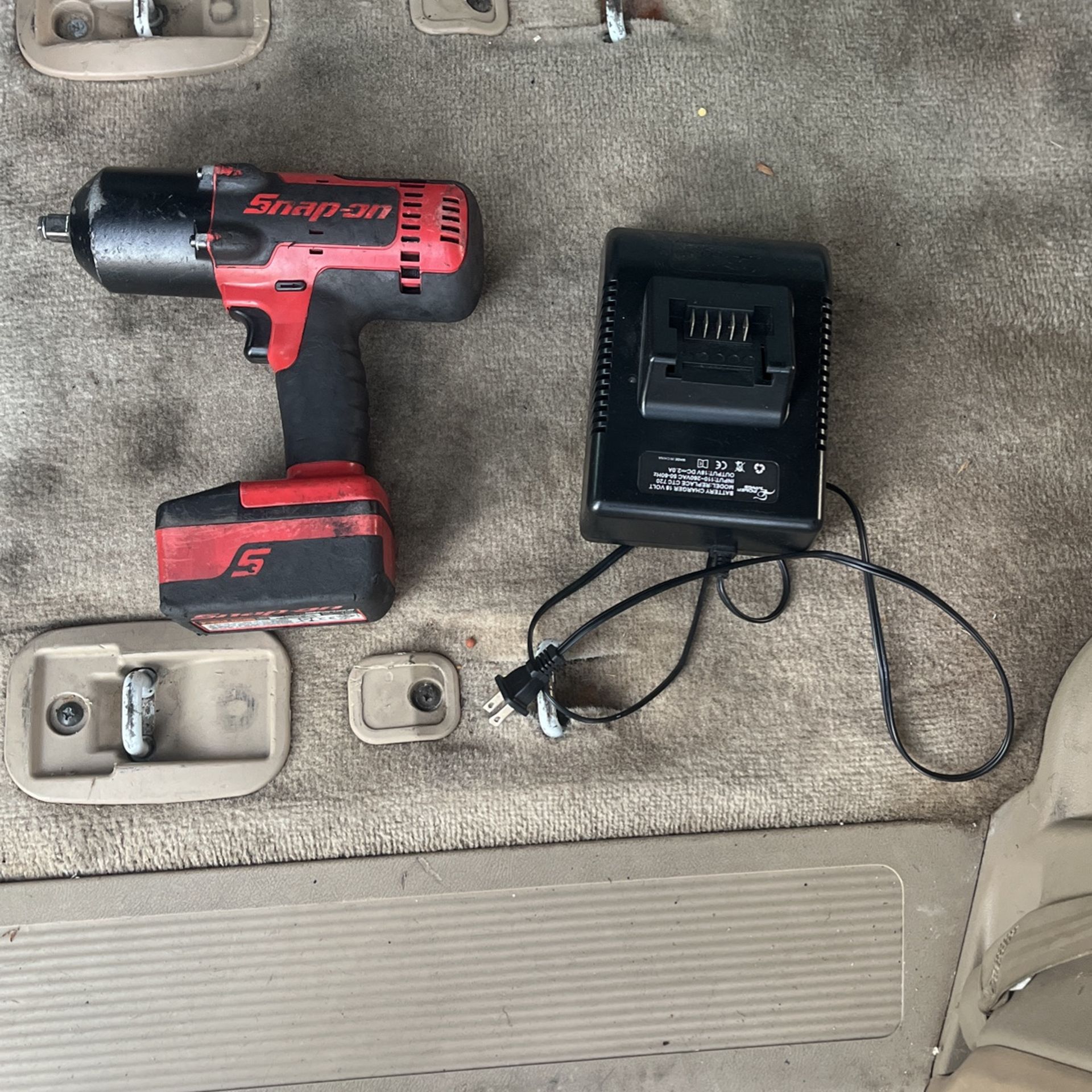 Snapon Impact Drill with charger