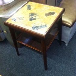 Accent , end table, side table 1950 