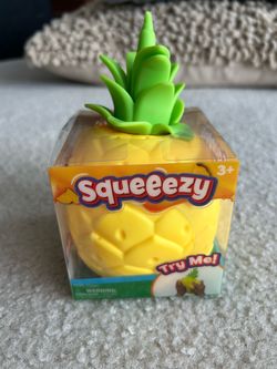 Squeezy Pineapple Squishy 🍍 | Cute Fruit Squishy