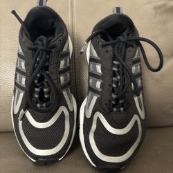 Adidas Snickers, Sport Shoes Size 4