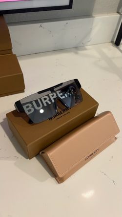 Burberry Shades/Sunglasses Model BE429 Black frame